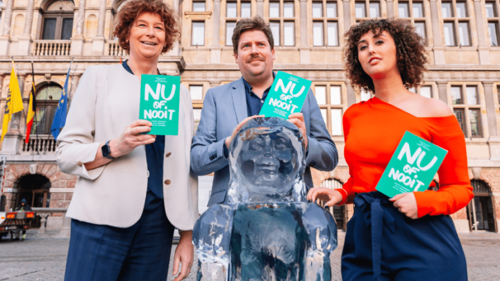 Petra De Sutter, Jeremie Vaneeckhout, Nadia Naji. « Nu of nooit meer ? » (Photo : groen.be)